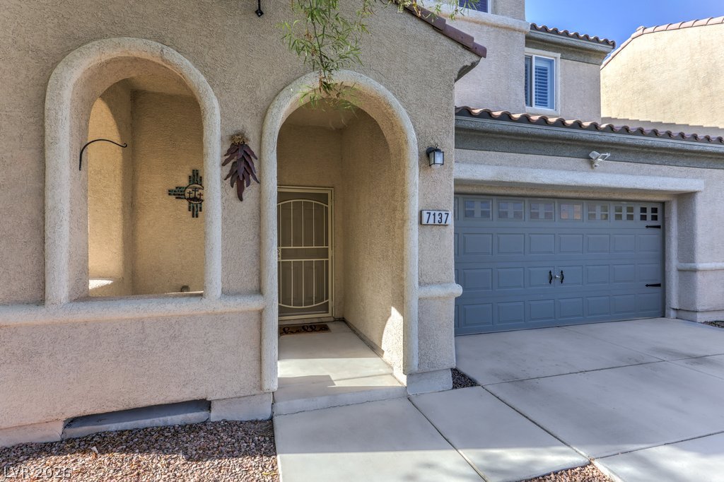 7137 River Meadows Avenue Las Vegas NV 89131