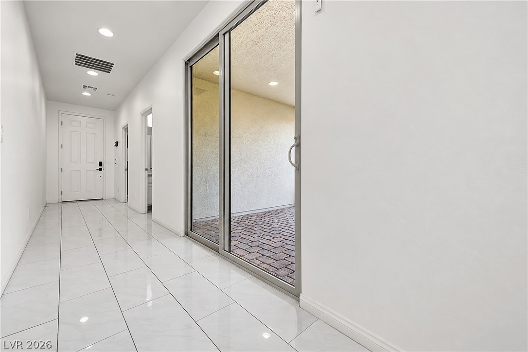 7129 Flora Lam Street Las Vegas NV 89166