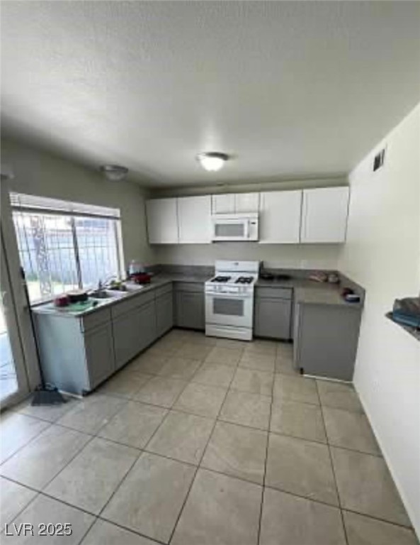 2932 Demetrius Avenue Las Vegas NV 89101