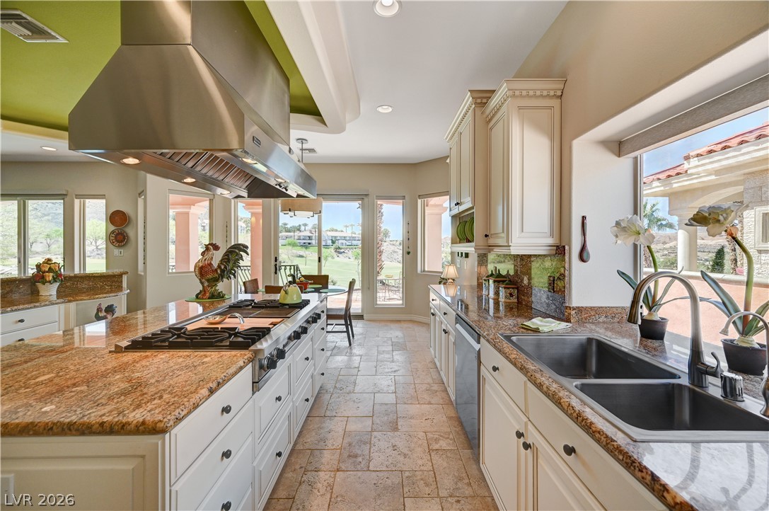 2 Camino Barcelona Place Henderson NV 89011