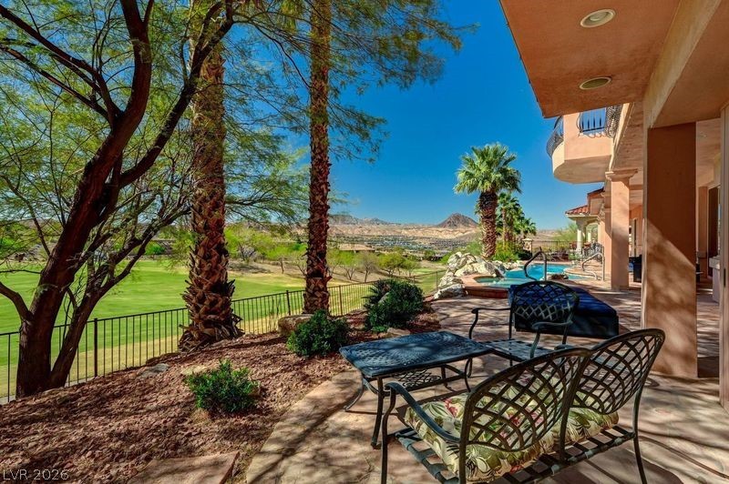 2 Camino Barcelona Place Henderson NV 89011