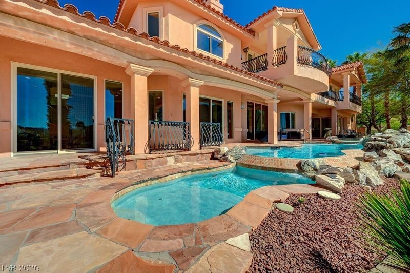 2 Camino Barcelona Place Henderson NV 89011