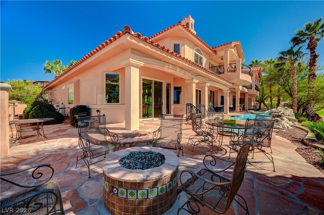 2 Camino Barcelona Place Henderson NV 89011