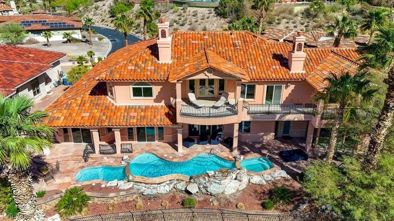2 Camino Barcelona Place Henderson NV 89011