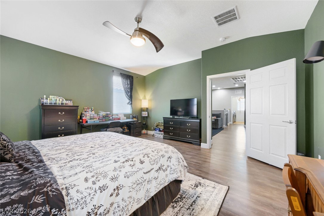 6841 Compass Cove Avenue Las Vegas NV 89142