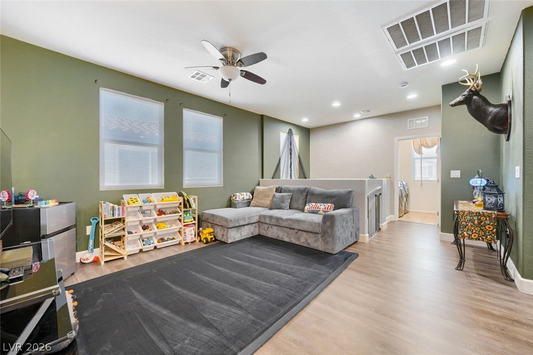 6841 Compass Cove Avenue Las Vegas NV 89142