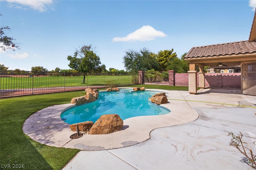 5641 Little Lake Avenue Las Vegas NV 89122