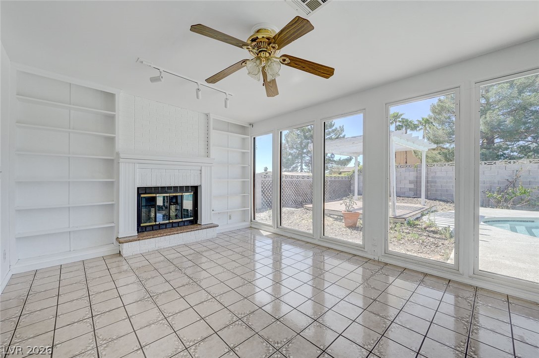 6635 Baywood Avenue Las Vegas NV 89103