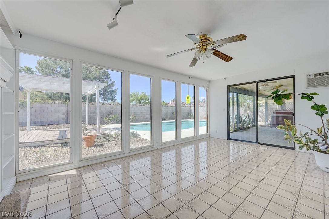 6635 Baywood Avenue Las Vegas NV 89103