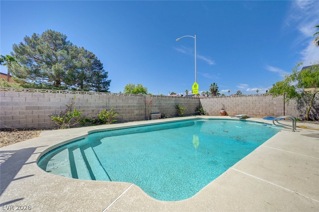 6635 Baywood Avenue Las Vegas NV 89103