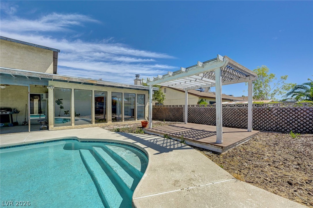6635 Baywood Avenue Las Vegas NV 89103