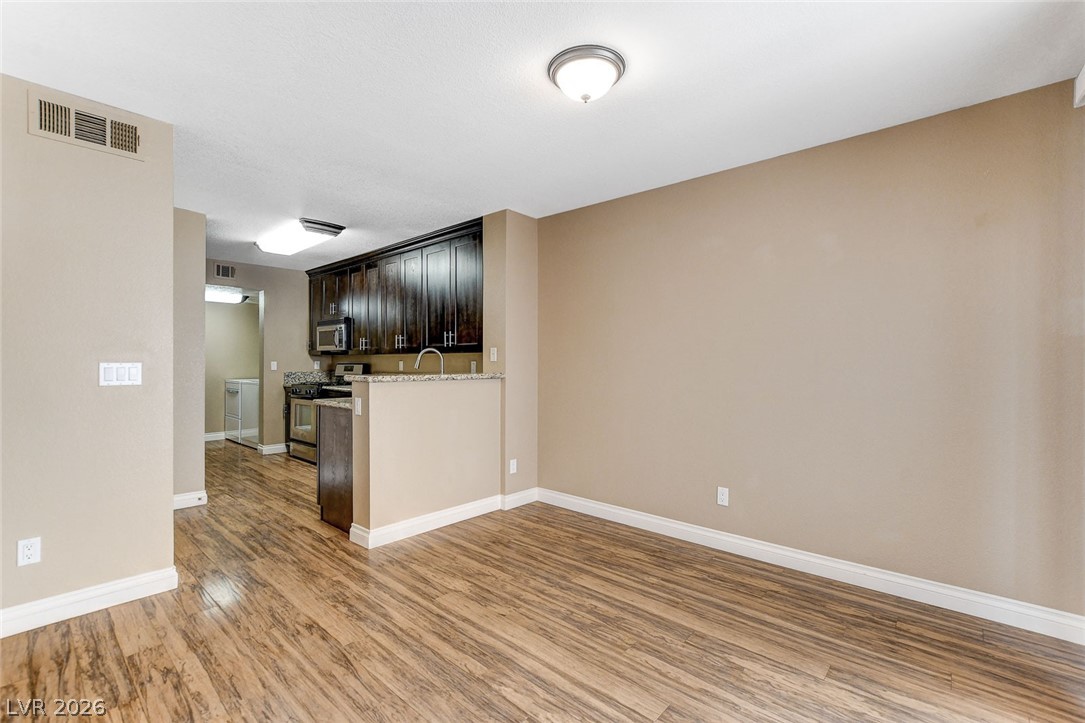 8036 Delbonita Avenue Las Vegas NV 89147