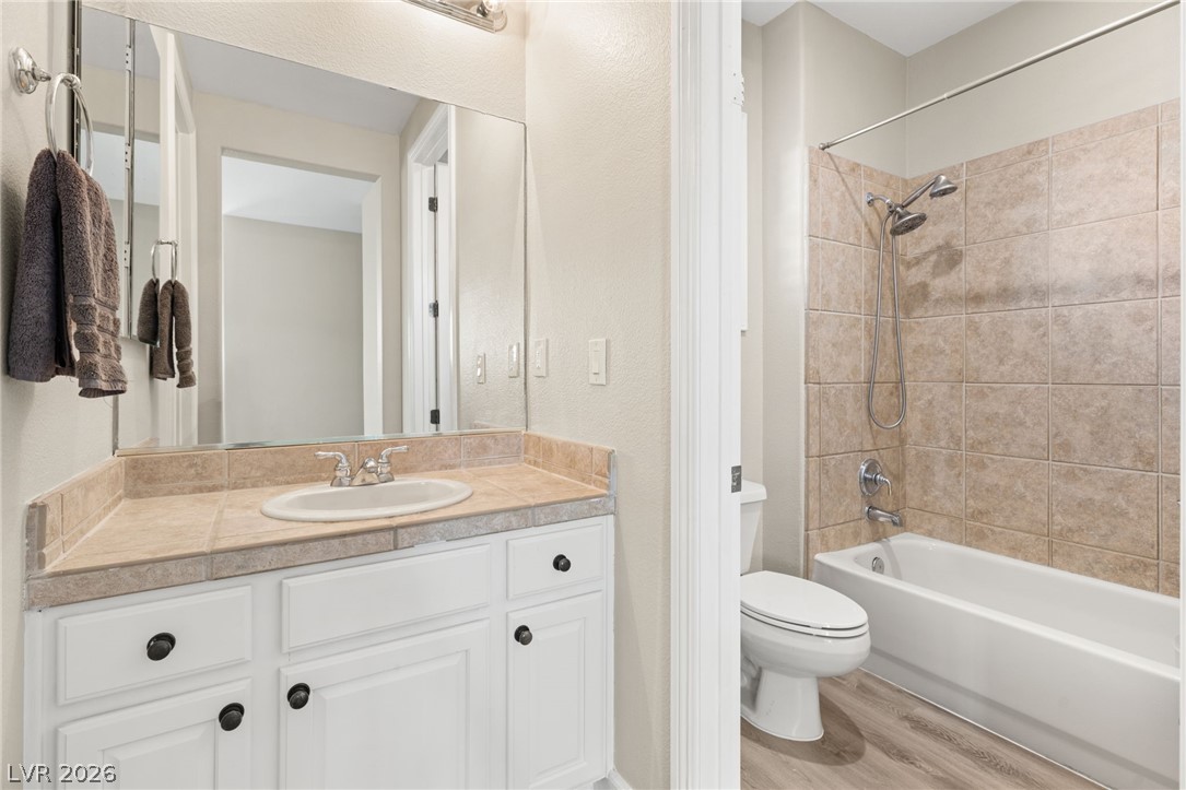 25 Kittansett Loop Henderson NV 89052