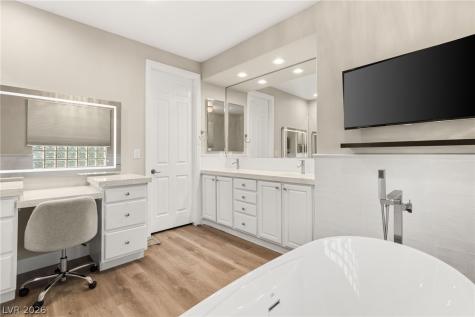 25 Kittansett Loop Henderson NV 89052
