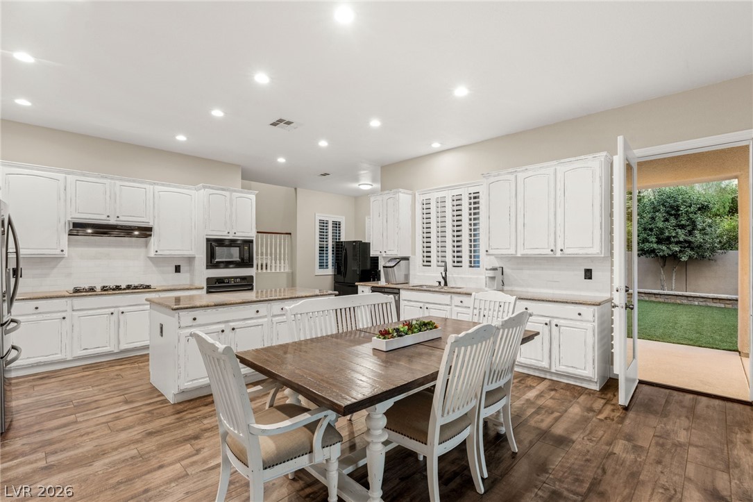 25 Kittansett Loop Henderson NV 89052