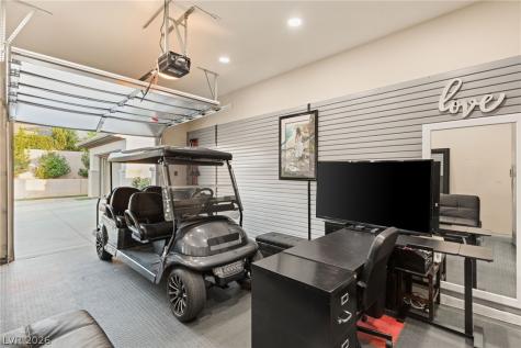 25 Kittansett Loop Henderson NV 89052