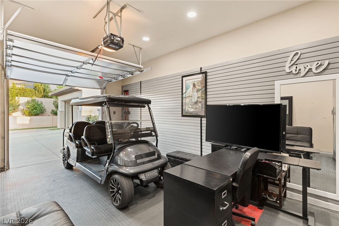 25 Kittansett Loop Henderson NV 89052
