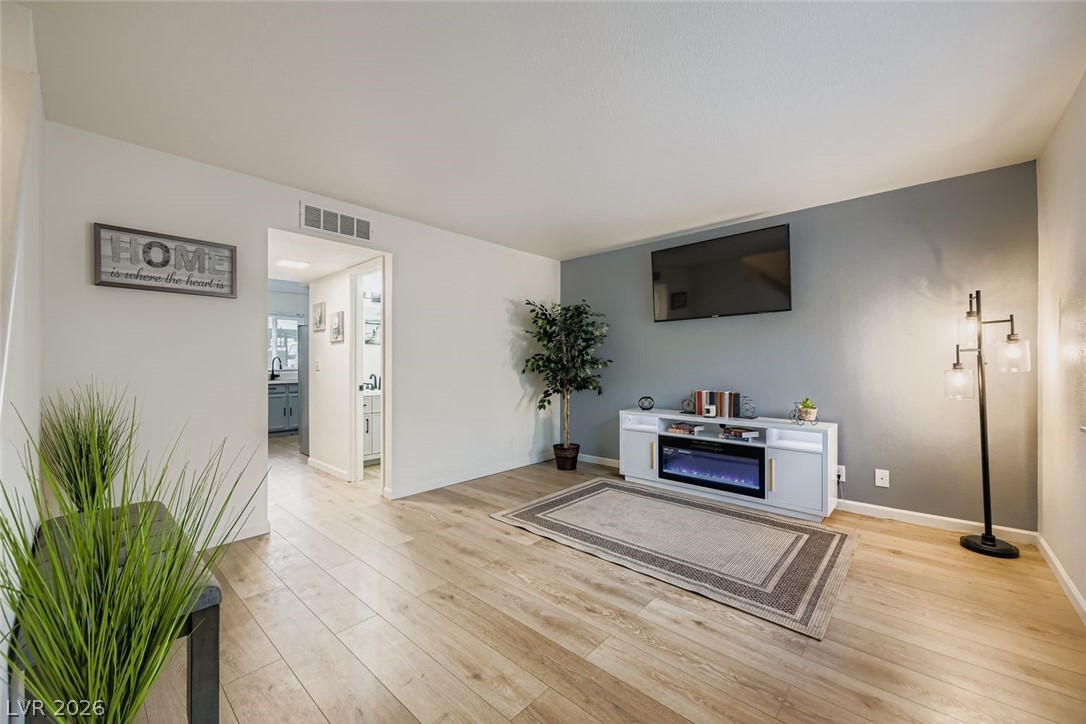 7054 Burcot Avenue G40 Las Vegas NV 89156