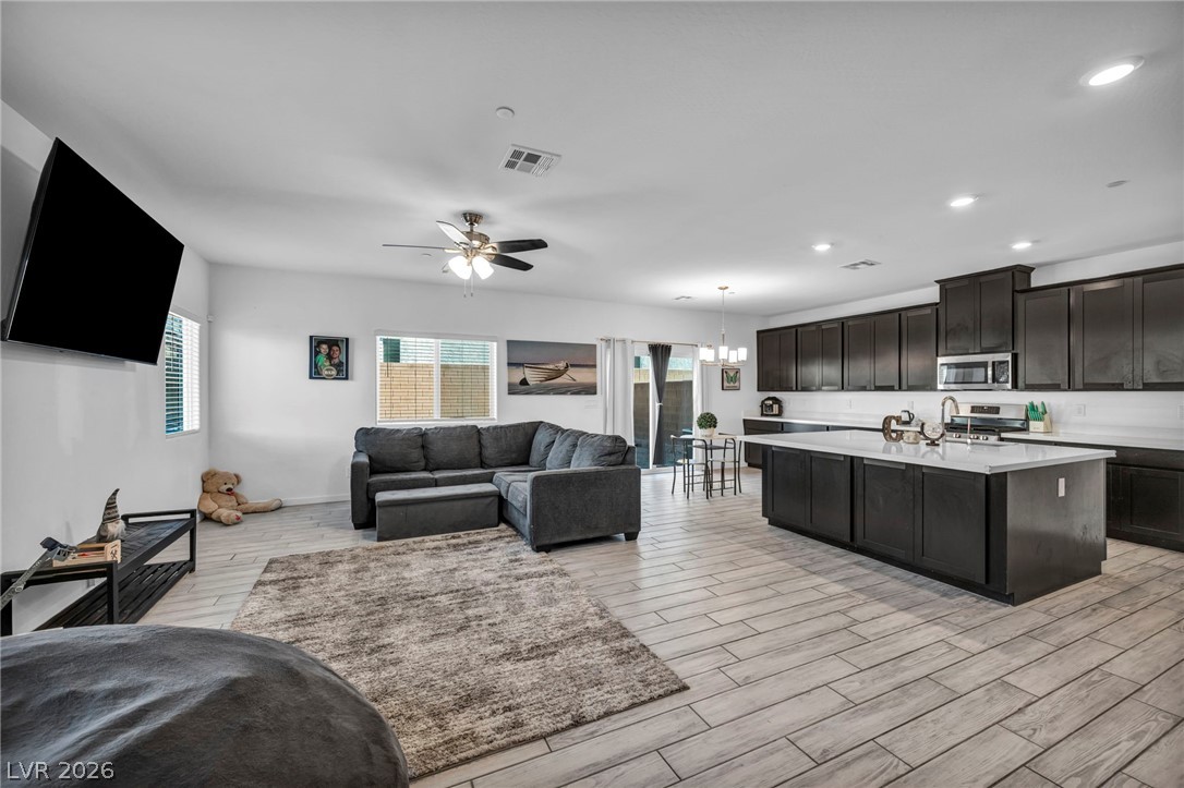1626 Dakota Group Avenue North Las Vegas NV 89084
