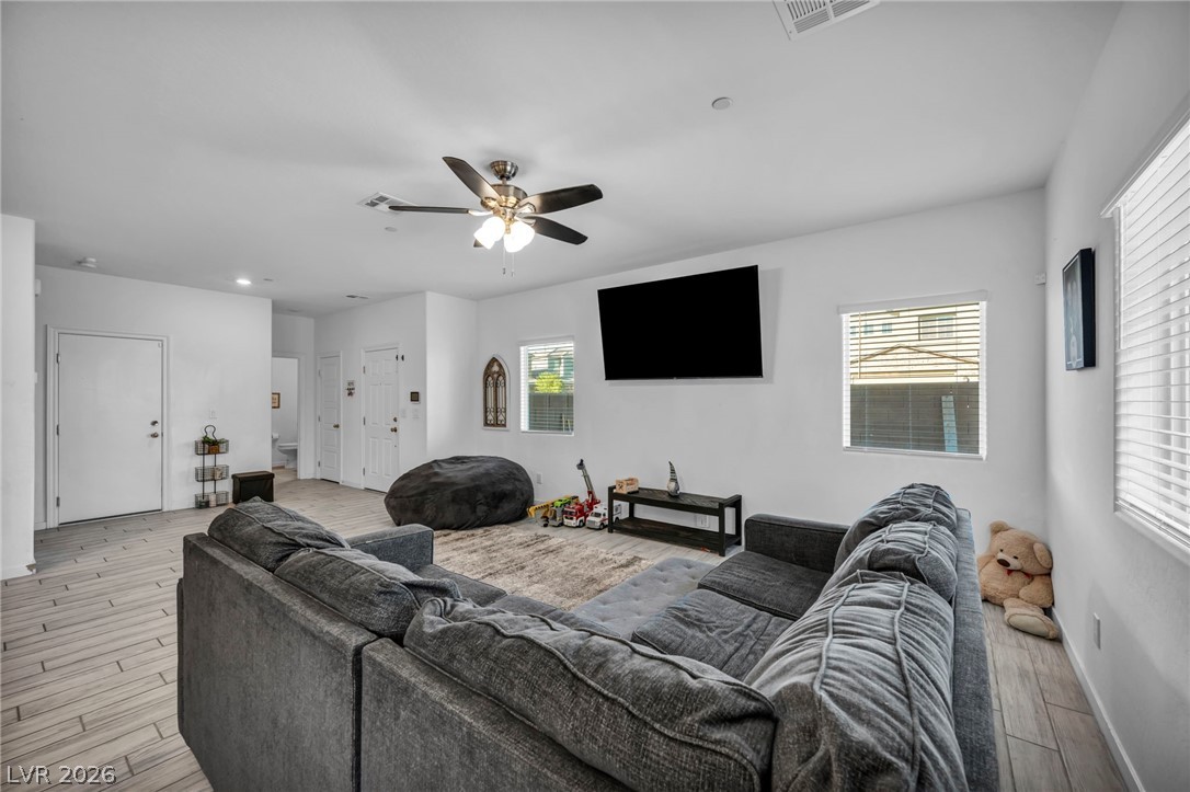1626 Dakota Group Avenue North Las Vegas NV 89084