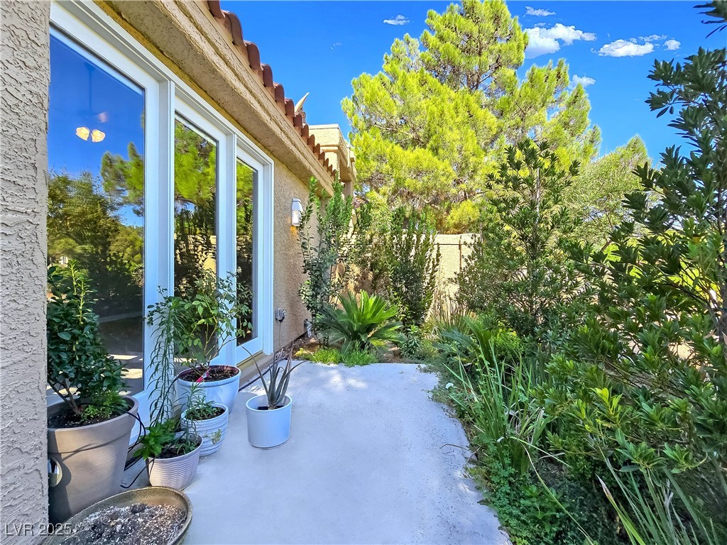 5008 Shoal Creek Circle Las Vegas NV 89113