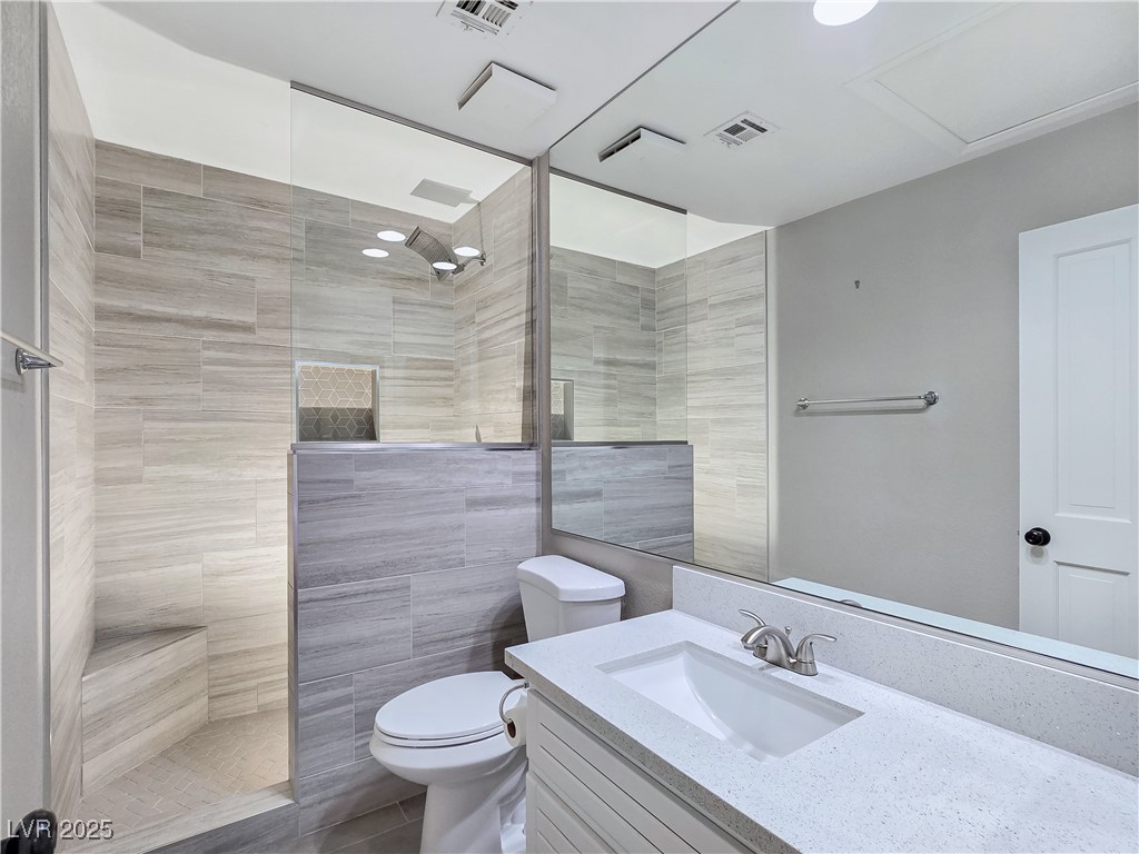 5008 Shoal Creek Circle Las Vegas NV 89113