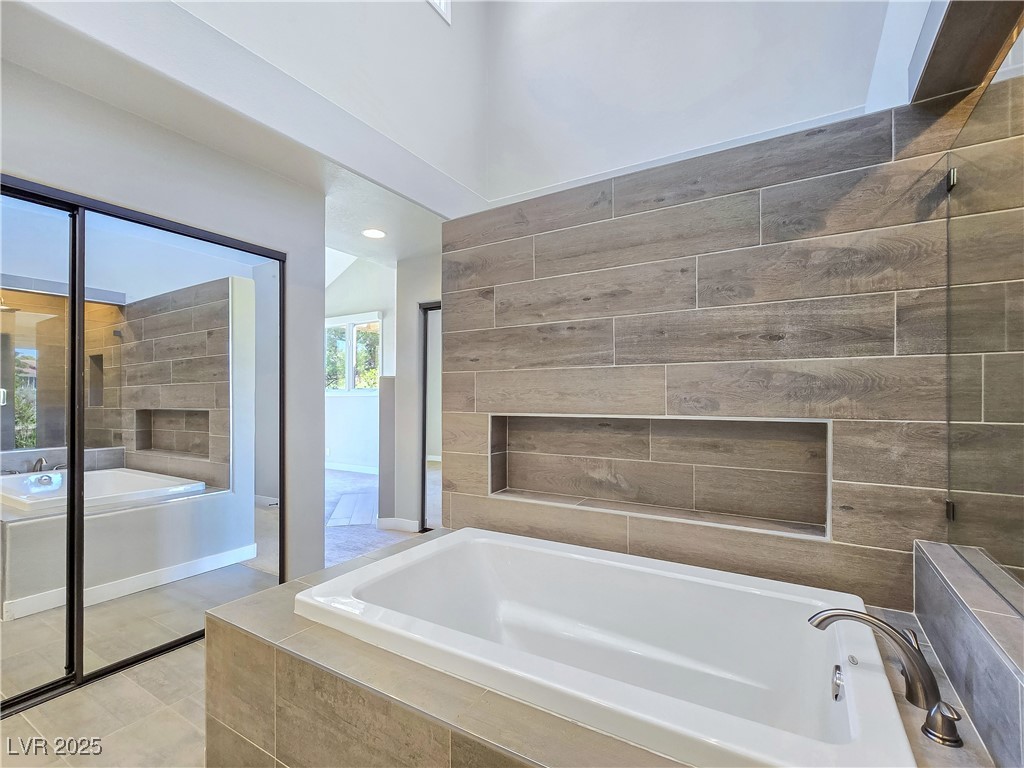 5008 Shoal Creek Circle Las Vegas NV 89113