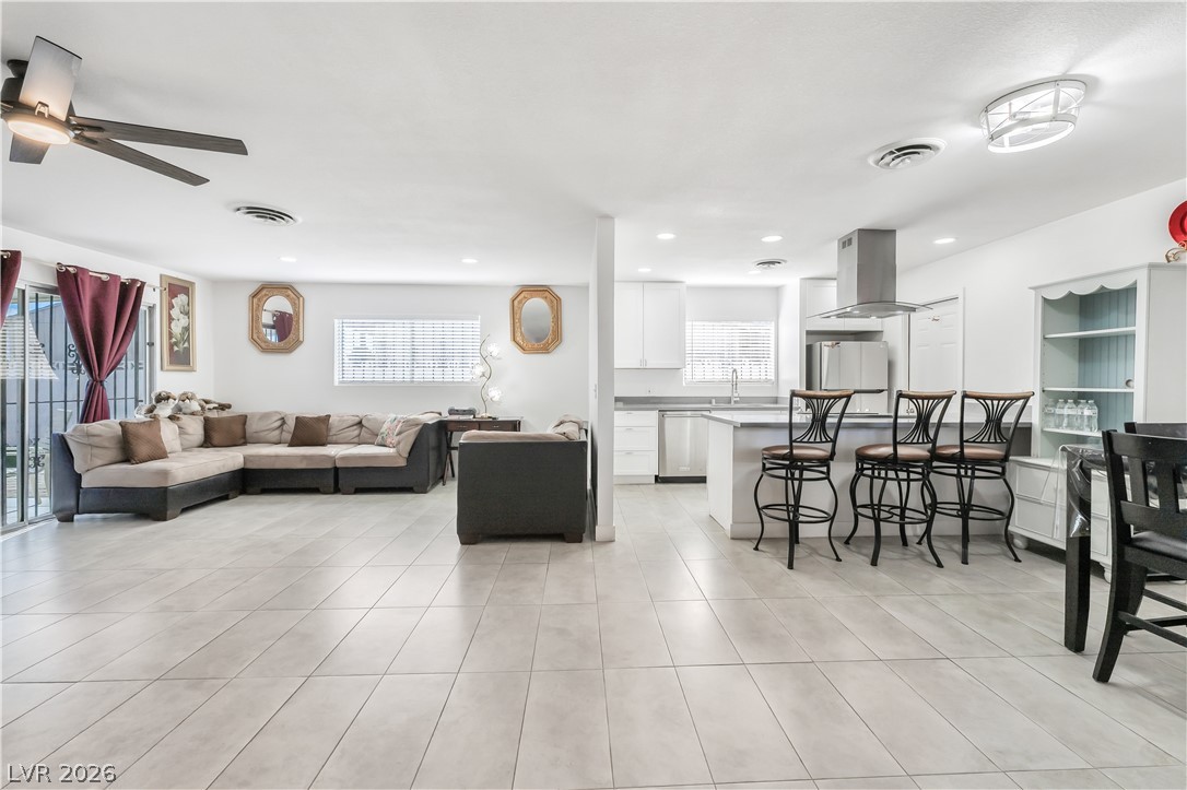 1208 Saylor Way Las Vegas NV 89108