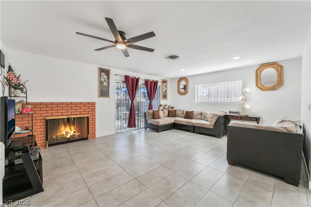 1208 Saylor Way Las Vegas NV 89108