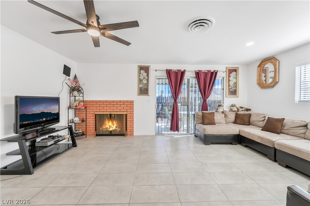 1208 Saylor Way Las Vegas NV 89108
