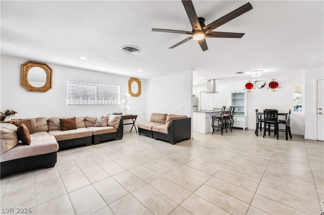 1208 Saylor Way Las Vegas NV 89108