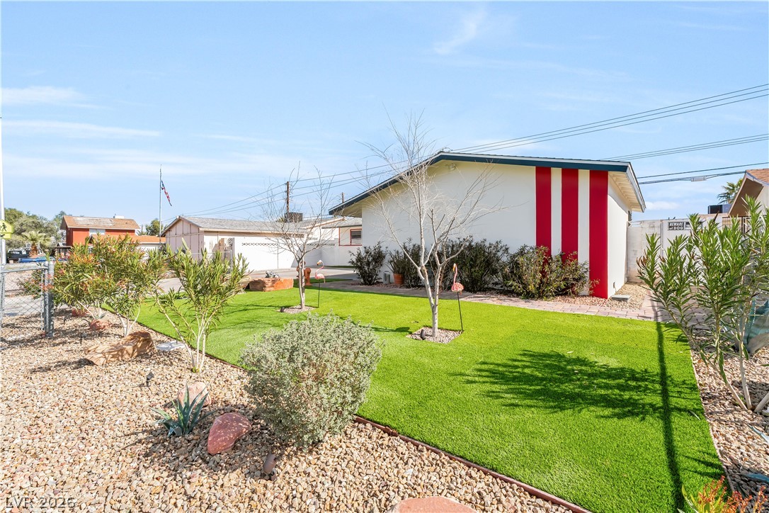 1208 Saylor Way Las Vegas NV 89108