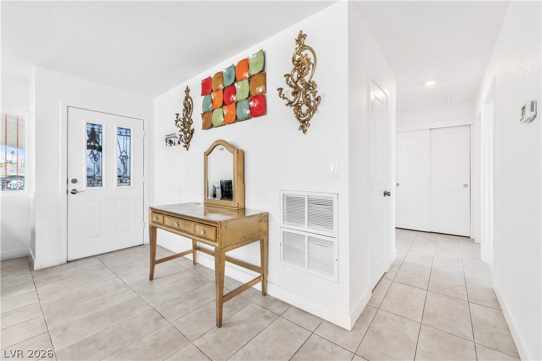 1208 Saylor Way Las Vegas NV 89108