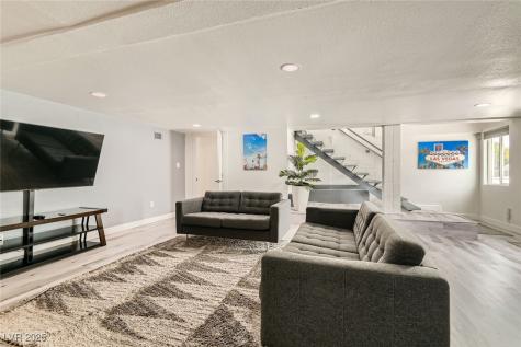 2520 Castlesands Way Las Vegas NV 89121