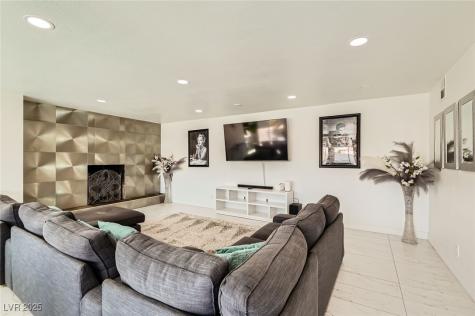 2520 Castlesands Way Las Vegas NV 89121