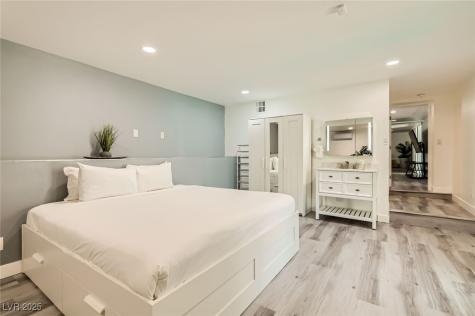 2520 Castlesands Way Las Vegas NV 89121