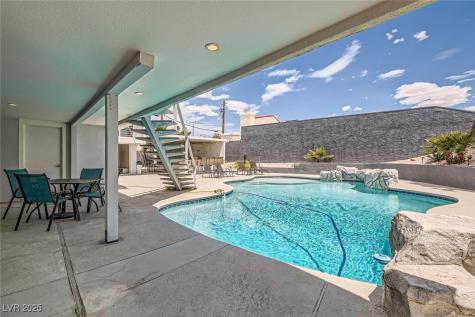 2520 Castlesands Way Las Vegas NV 89121