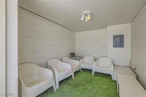 2520 Castlesands Way Las Vegas NV 89121