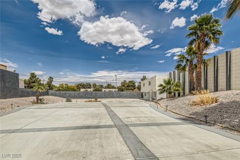 2520 Castlesands Way Las Vegas NV 89121