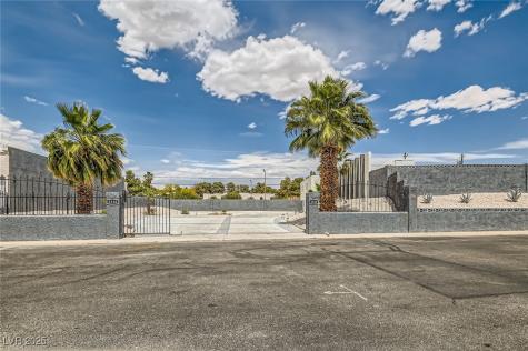2520 Castlesands Way Las Vegas NV 89121