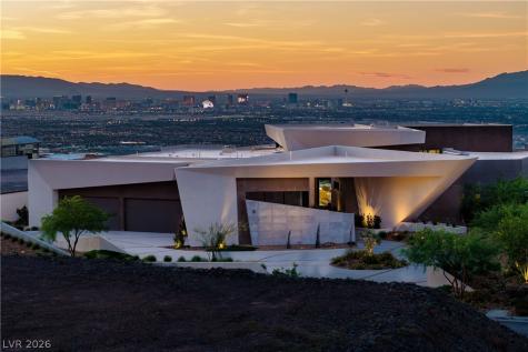 8 Chisel Crest Court Henderson NV 89012