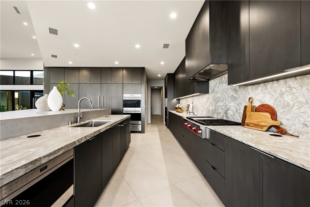 8 Chisel Crest Court Henderson NV 89012