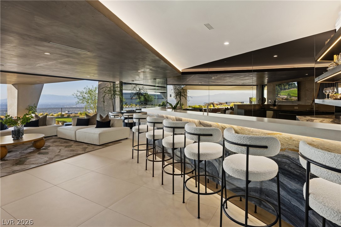 8 Chisel Crest Court Henderson NV 89012