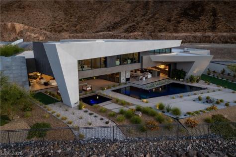 8 Chisel Crest Court Henderson NV 89012