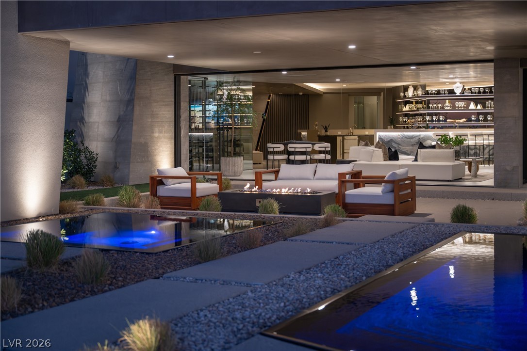 8 Chisel Crest Court Henderson NV 89012