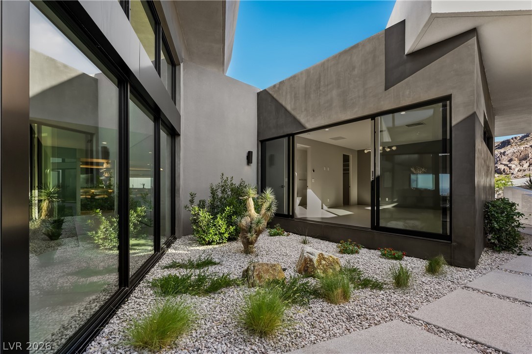 8 Chisel Crest Court Henderson NV 89012