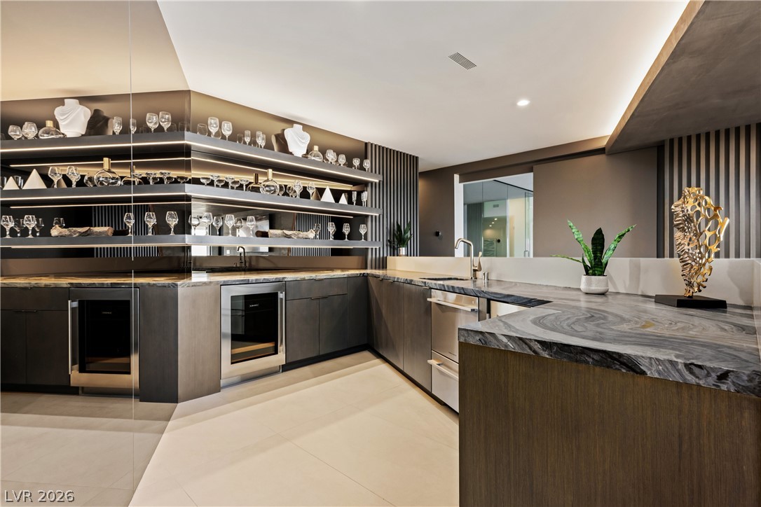 8 Chisel Crest Court Henderson NV 89012