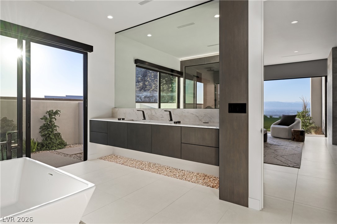 8 Chisel Crest Court Henderson NV 89012