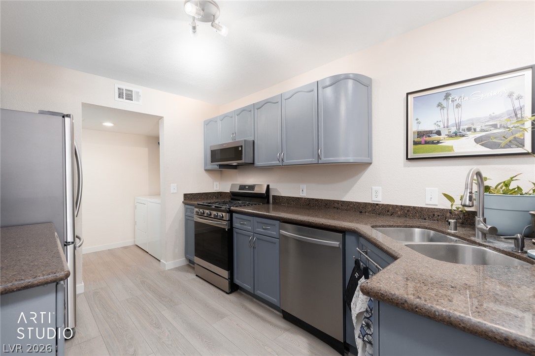 1032 Sun Wood Drive Las Vegas NV 89145