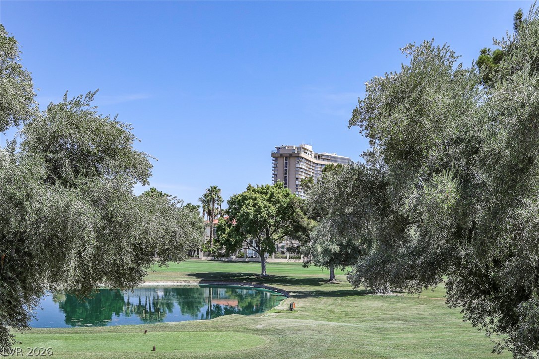 2863 Queens Courtyard Drive Las Vegas NV 89109
